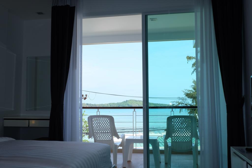 Phuket Seaview Resotel Rawai Exterior photo