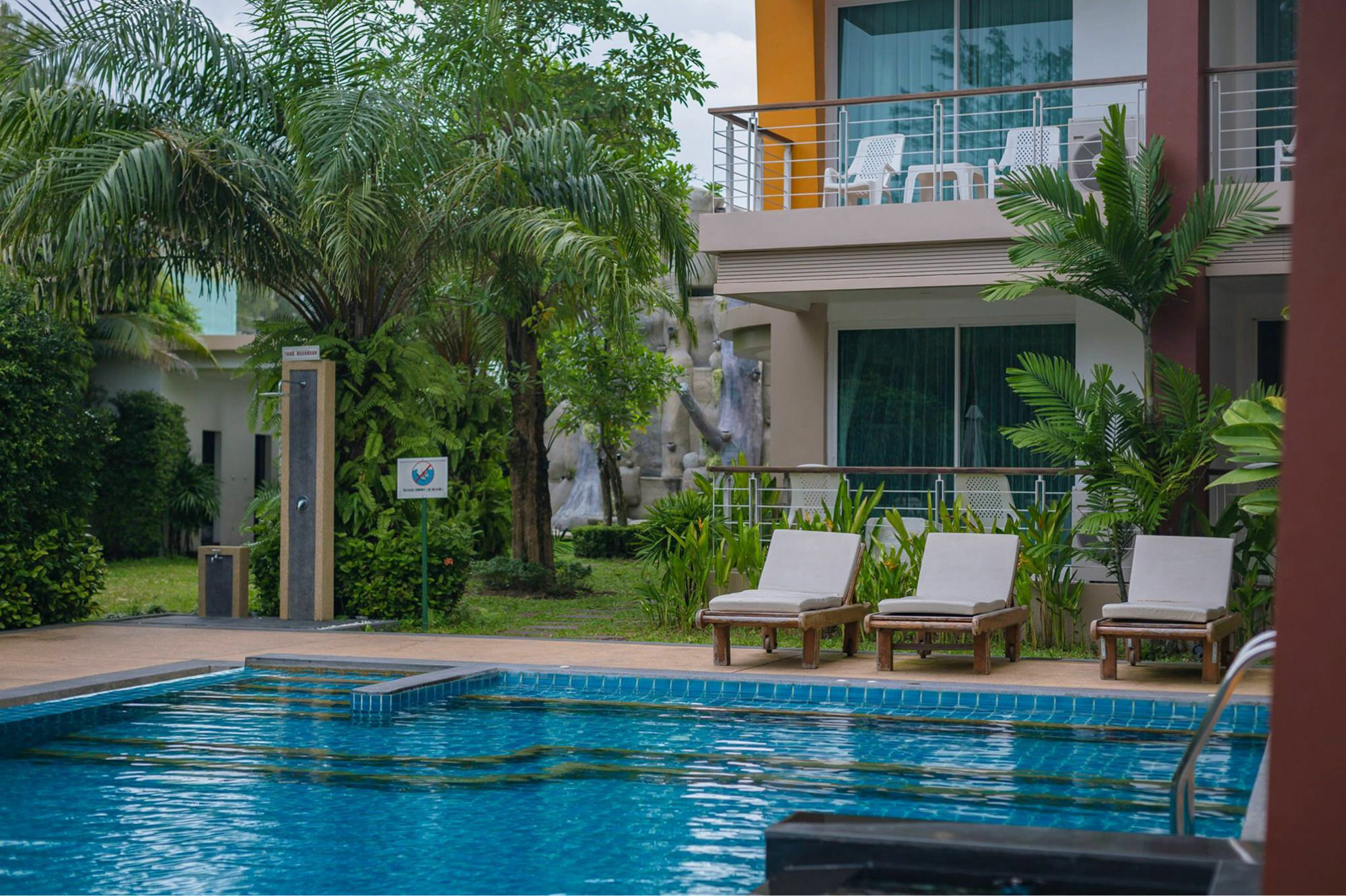 Phuket Seaview Resotel Rawai Exterior photo