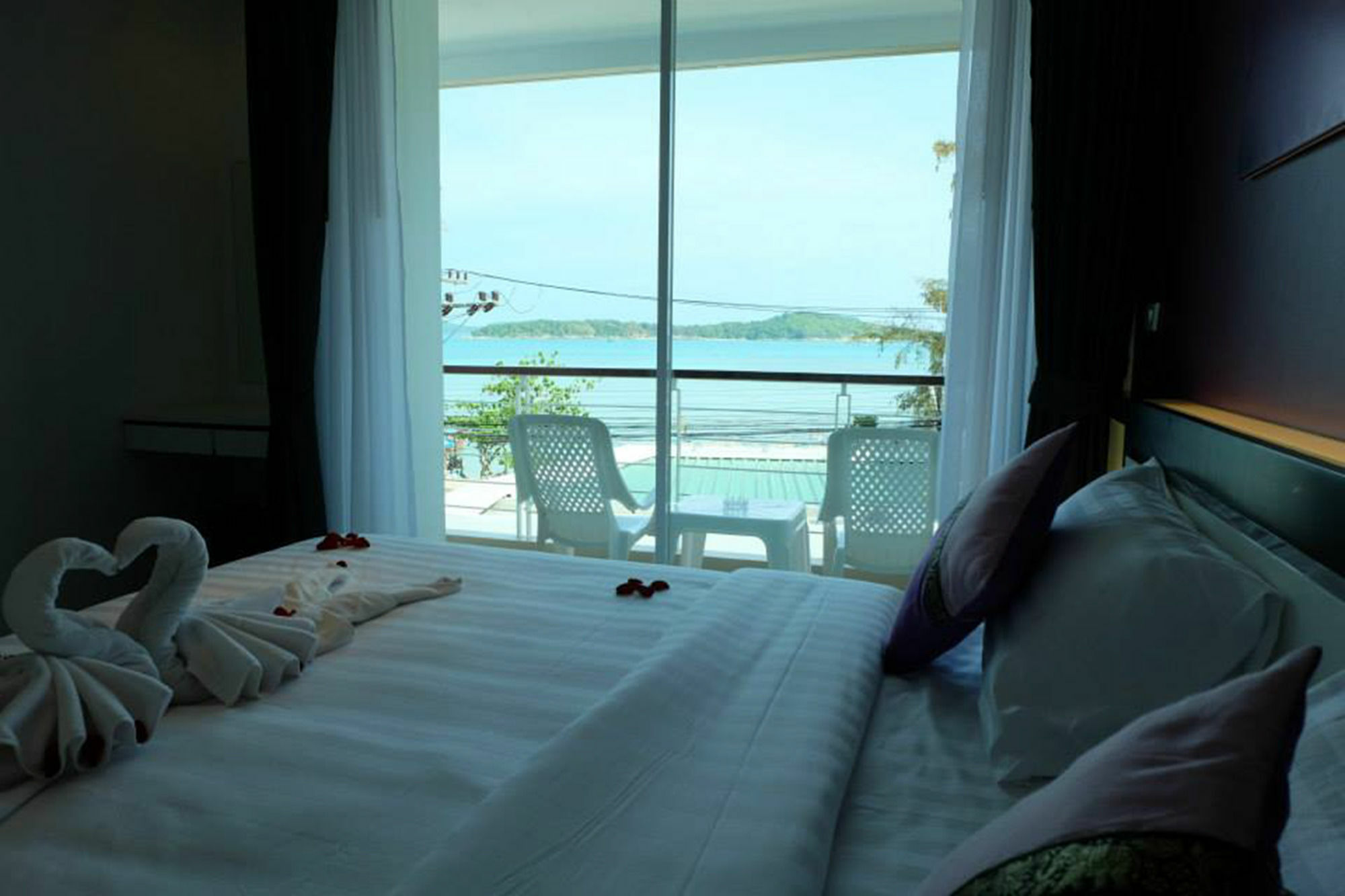 Phuket Seaview Resotel Rawai Exterior photo